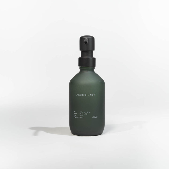 Conditioner - CARE Flasche - Blurry Green