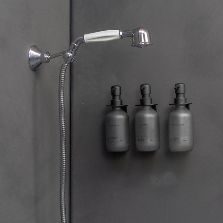 Trio in the shower - CARE Set - Blurry Black 